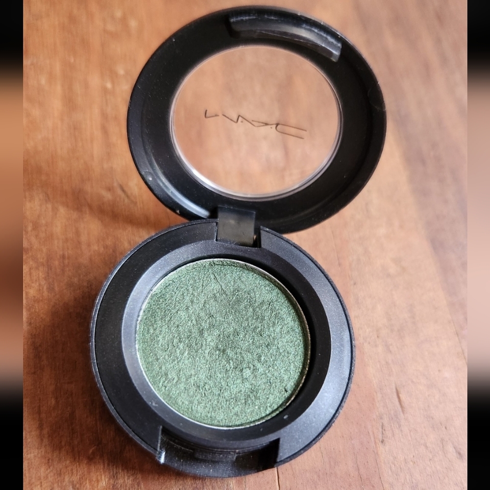 MAC Humid Eyeshadow Frost Finish Discontinued